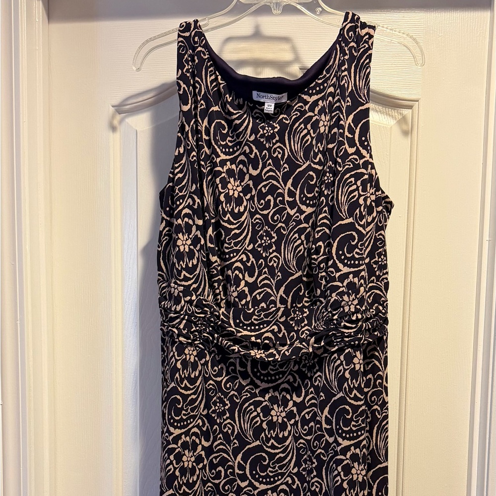 NorthStyle Dark Plum and Tan Sleeveless Dress with Tan Floral Pattern(New)